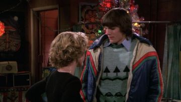 Green Christmas' sweater worn by Kelso (Ashton Kutcher) in That's 70's show S01E12