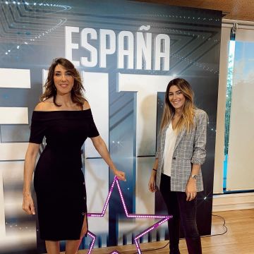Plaid Gris Blazer comme on le voit sur Instagram Compte de @Annafpadilla