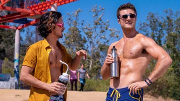 Multicolor Sunglasses worn by Ford (Beau Mirchoff) in Now Apocalypse S01E01