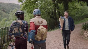 Backpack worn by Eric Effoing (Ncuti Gatwa) in Sex Education S01E02