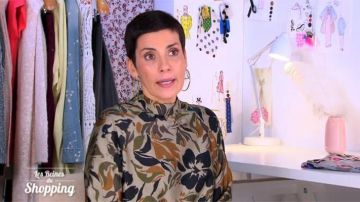 The blouse worn by Cristina Córdula in The queens shopping of march 13, 2019