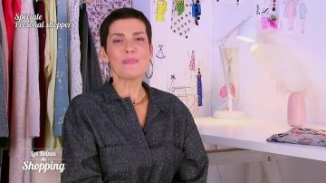 The shirt grey with two pockets on the front range by Cristina Córdula in The queens shopping