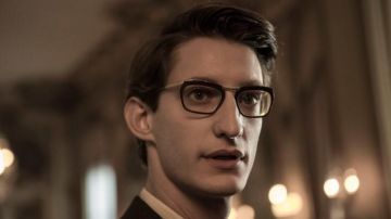 Gafas usadas por Yves Saint Laurent (Pierre Niney) como se ve en Yves Saint Laurent