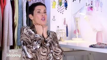 The shirt printed tiger head from Cristina Córdula in The queens shopping
