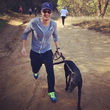 Gorra trucker Hat usada por Ryan Seacrest en su cuenta de Instagram @ryanseacrest