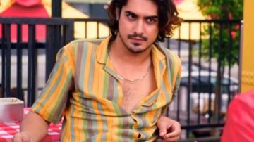 Striped Shirt worn by Ulysses Zane (Avan Jogia) in Now Apocalypse Season 1