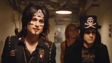 Robot Black T-shirt worn by Mick Mars (Iwan Rheon) in The Dirt