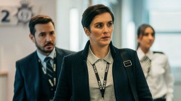 Abrigo a cuadros usado por Kate Fleming (Vicky McClure) como se ve en Line of Duty S05E02