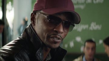 Les lunettes de soleil portées par Sam Wilson / Faucon (Anthony Mackie) dans Captain America: Civil War