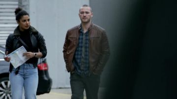 Le jean porté par Alex Parrish (Priyanka Chopra) dans Quantico S03E01
