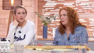 Le lampadaire trépied dans La mai­son des ma­ter­nelles du 22.04.2019