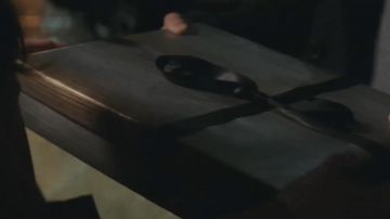Present Box used by Christian Grey (Jamie Dornan) in Fifty Shades Darker