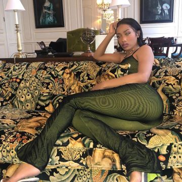 El mono verde que usó Shay en su cuenta de Instagram @Shayizi