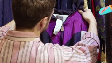 The jacket that takes Maxenss in the Youtube video We had exchanged our styles... (feat Seb, Maxenss, Firefly)