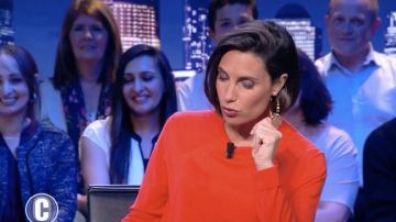 Les boucles d'oreilles créoles portées par Alessandra Sublet dans C'est Canteloup du 3 mai 2019