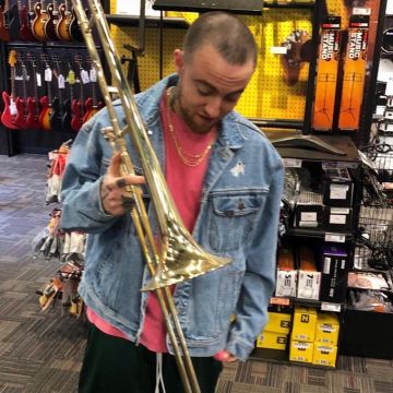 DEnim Jacket worn by Mac Miller as seen on the In­sta­gram Ac­count of @Macmiller­di­vine