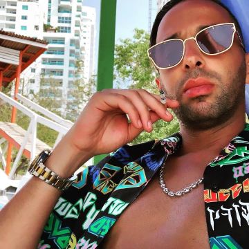 Las gafas de sol que lleva Naps en su cuenta de Instagram @Napsofficiel