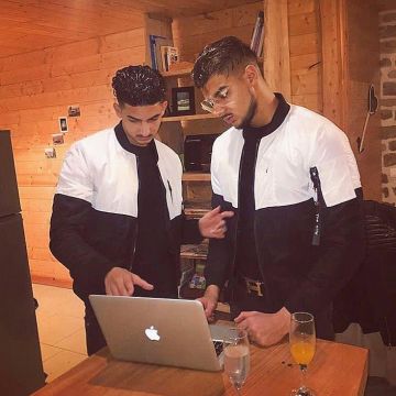 Las gafas que lleva Hassan 1R1F en su cuenta de Instagram @Mister_officiel