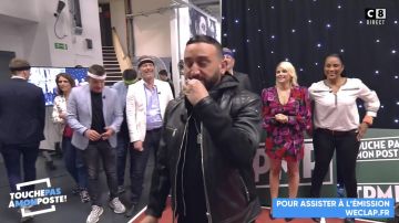Le blouson en cuir à capuche porté par Cyril Hanouna dans Touche pas à mon poste du 21 mai 2019