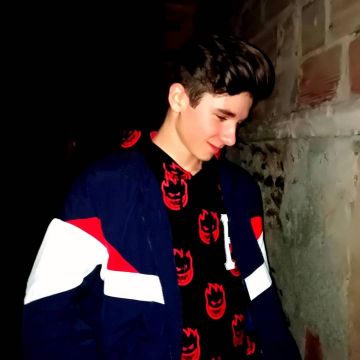 Sweatshirt black printed smiley red on the account Instagram @__sk8r_boy__