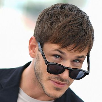 Les lunettes de soleil noires portées par Gaspard Ulliel au Photocall de Sibyl le 24 mai 2019 au Festival de Cannes