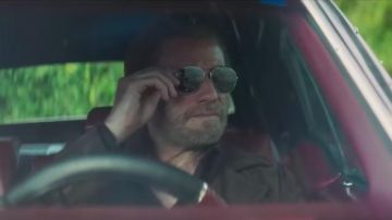 Gafas de sol de Carson Philips (John Travolta) en The Poison Rose