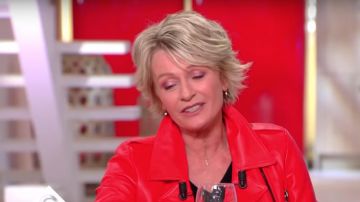 El perfecto rojo usado por Sophie Davant en Cà vous el 28.05.19