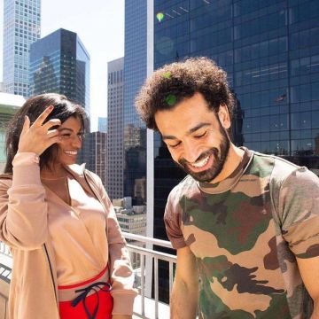 La camiseta de camuflaje que lleva Mohamed Salah en su cuenta de Instagram @mosalah