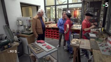 The bomber jacket brown worn by Stephane Thebaut in The maison France 5 1 June 2019