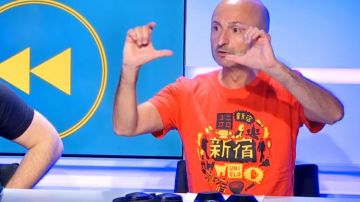 Le t-shirt orange Uniqlo "Kiss" de PP Garcia dans la vidéo YouTube Vous connaissez le Refettorio ? - Le Récap #166
