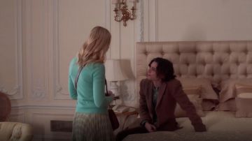 Short pleated skirt worn by Elle Fanning in A Rainy Day in New York