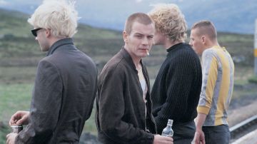 Marron foncé-marron suede bomber porté par Renton (Ewan McGregor) dans Trainspotting