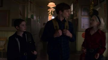 The leather skirt to a belt worn by Sabrina Spellman (Kiernan Shipka) in The New Adventures of Sabrina S02E06