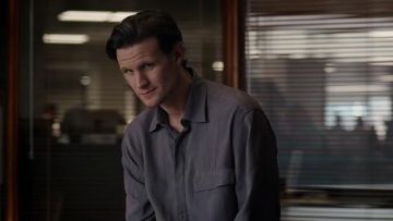 Violet shirt porté par Martin Lumineux (Matt Smith) dans les Secrets Officiels