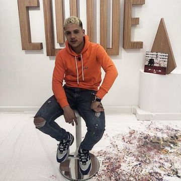 Los jeans usados por PLK en la cuenta de Instagram de @plkpb