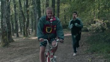 The green jacket and maroon worn by Christopher Lambert in The Source