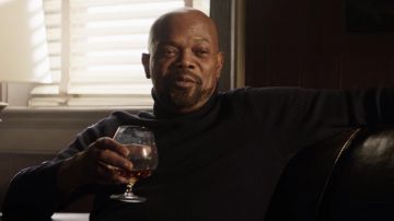 Mix pattern turtleneck worn by John Shaft (Samuel L. Jackson) in Shaft