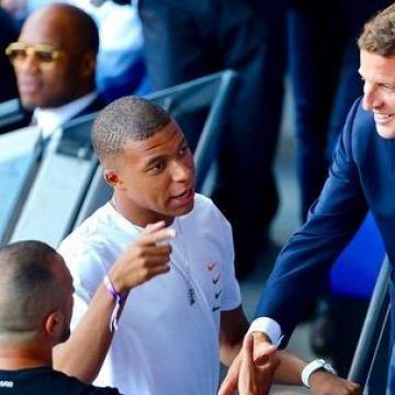 The Nike t-shirt of Kylian Mbappé on a post-Instagram