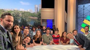 The short sleeves t-shirt striped multicolor red worn by Nora Hamzawi on the plateau of Daily life on June 28, 2019