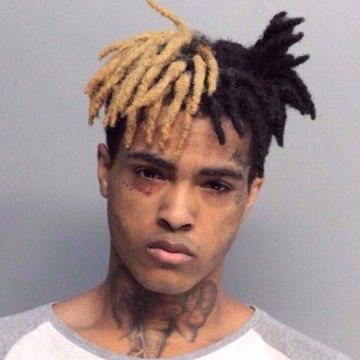 Grey/White t-shirt worn by XXXTentacion for his Look At Me! promo pic