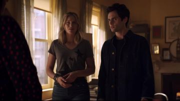 Chaqueta vaquera usada por Joe Goldberg (Penn Badgley) en YOU (S01E05)