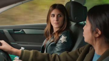 The black leather jacket with a star on a shoulder carried by Vali (Géraldine Nakache) in I'll go where you go