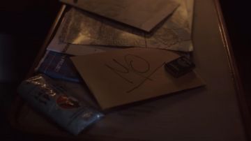Zippo utilisé par Karim Washington (Ben Kingsley-Adir) dans L'ARTHROSE (S02E08)