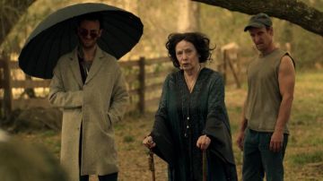 White Wool Coat worn by Cassidy (Joseph Gilgun) as seen in Preacher (S03E01)