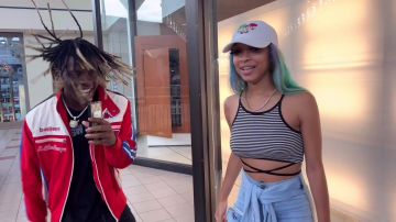 La veste Kappa rouge portée par Unghettomathieu dans la vidéo FINISH THE DANCE OR GET PUNISHED PT. 2 (ATLANTA MALL | PUBLIC INTERVIEW)
