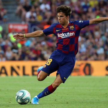 Le bracelet de couleur porté par Ricardo Puig sur son compte Instagram