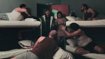 La sudadera que lleva Mister V en su vídeo de YouTube Rap vs reality