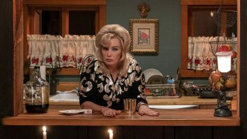 Black and metallic dress worn by (Jessica Lange) in The Politician (S01)