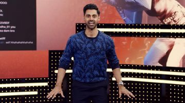 Sweater worn by Hasan Minhaj in Patriot Act with Hasan Minhaj (S04E01)