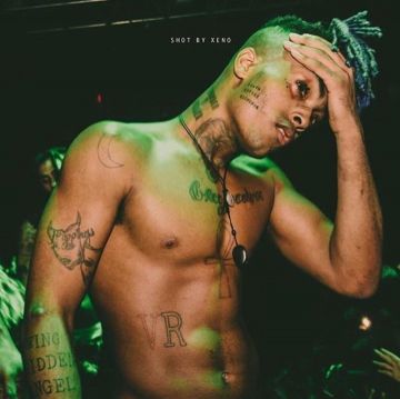 The collar of XXX Tentacion during his last concert